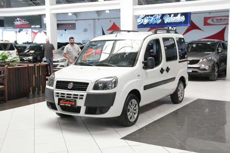 Fiat Doblò Essence 1.8 16V (Flex)