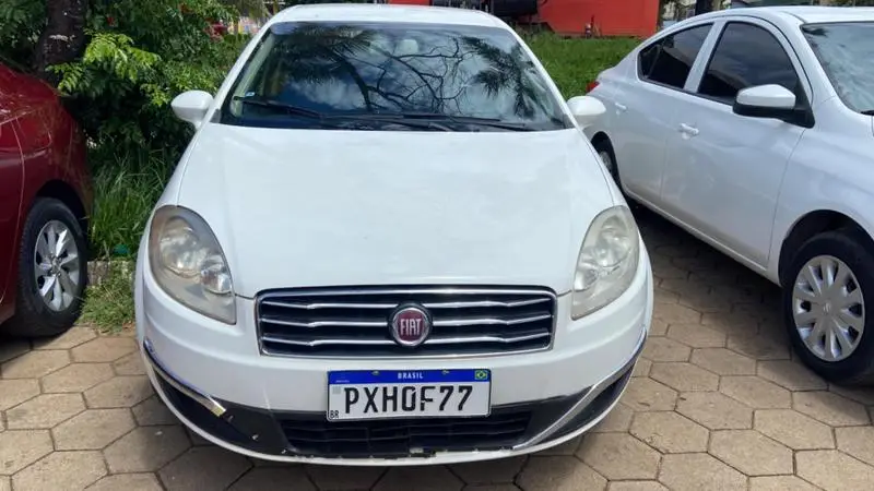 Fiat Linea Absolute 1.8 16V Dualogic (Flex)