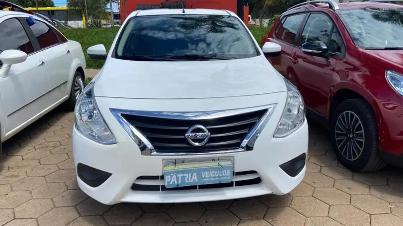 Nissan Versa 1.6 16V S (Flex)