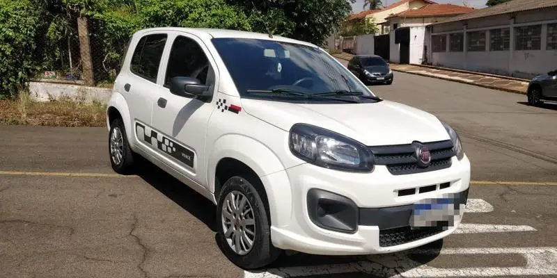 Fiat Uno Attractive 1.0