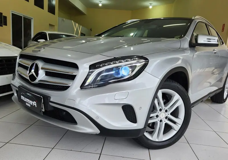 Mercedes-Benz GLA 200 GLA 200 Vision Black Edition