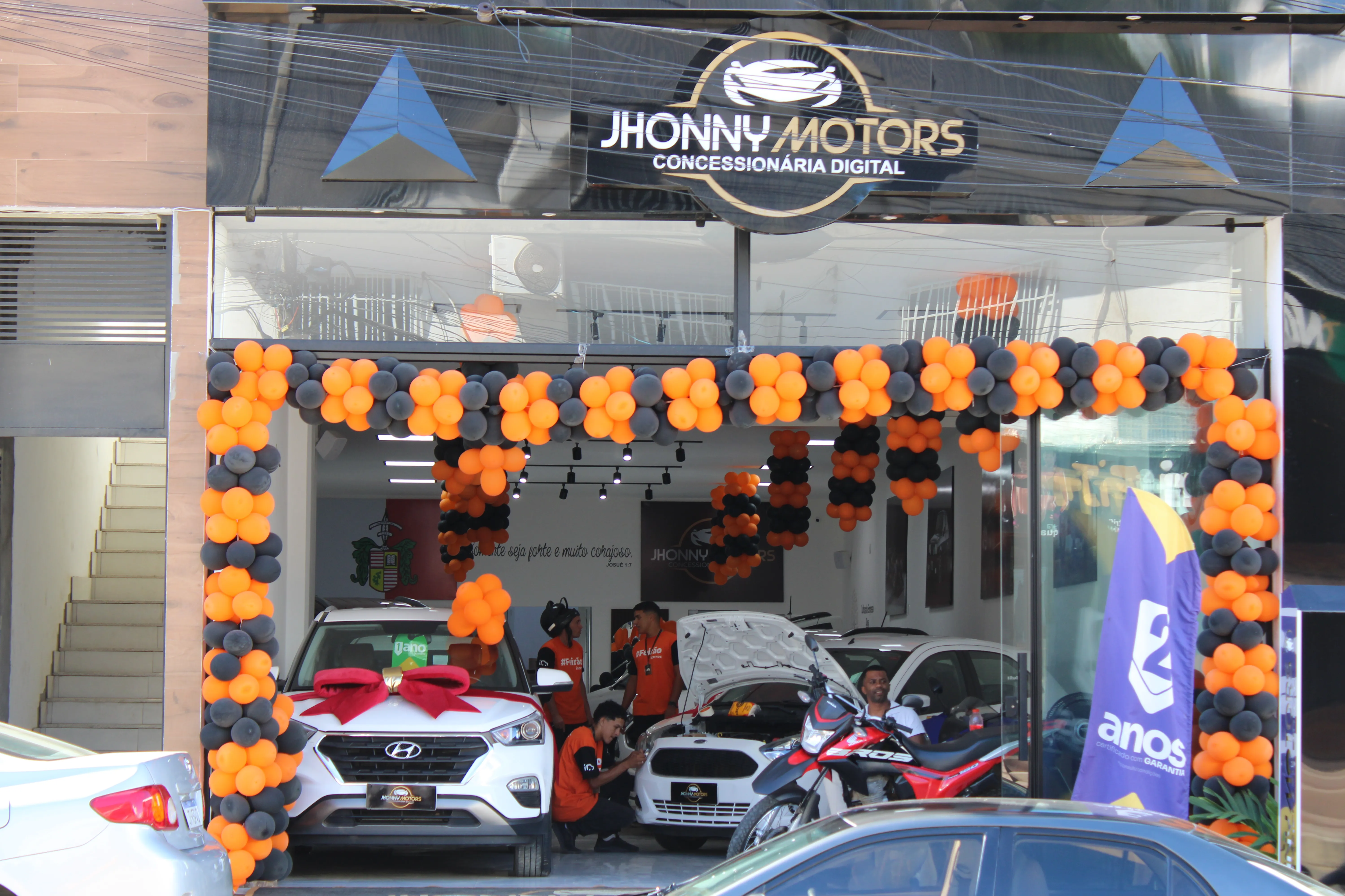 Fachada da loja JHONNY MOTORS CONCESSIONARIA DIGITAL LTDA - Jaguaquara - BA