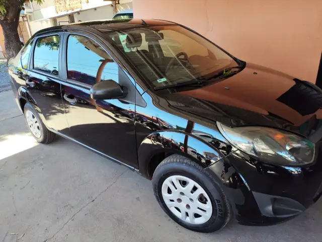 Carro Ford Fiesta Sedan 2012 1.6 (Flex)