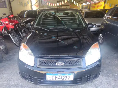 Carro Ford Fiesta Hatch 2005 1.0