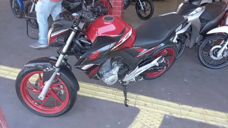 Honda CB 250F Twister (CBS)