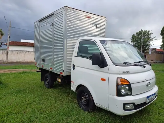 Carro Hyundai HR 2016 2.5 CRDi HD Longo sem Caçamba