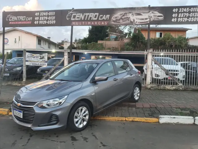 Carro Chevrolet Onix 2023 LT 1.0
