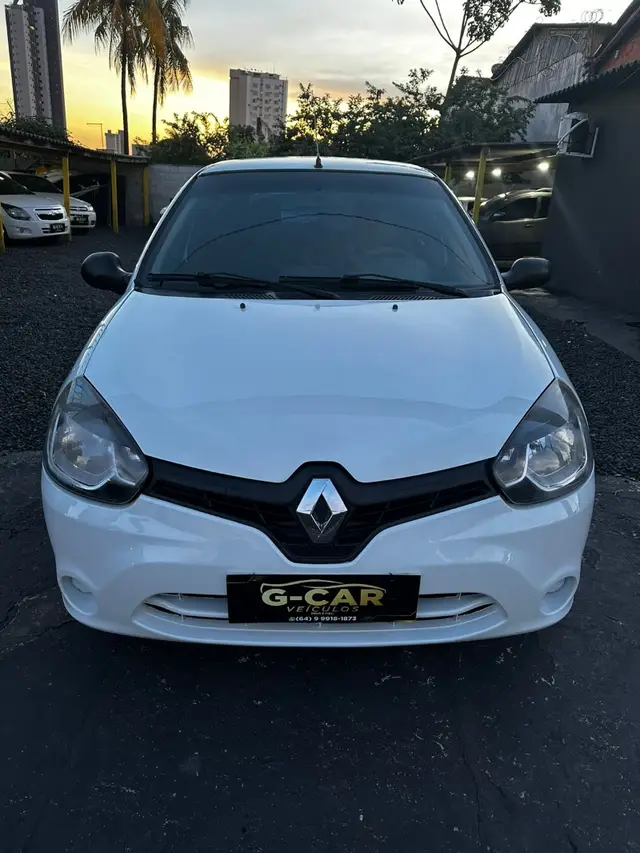 Carro Renault Clio 2014 Hatch. RN 1.0 16V
