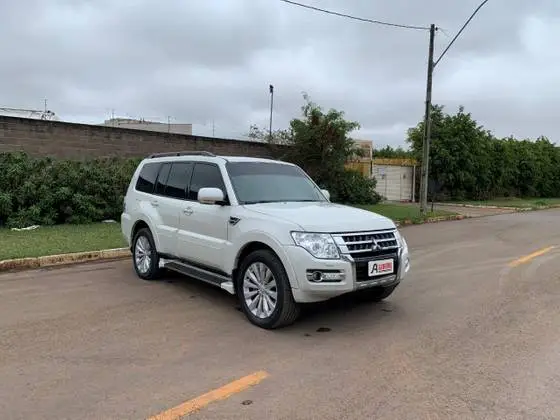 Carro Mitsubishi Pajero Full 2015 3.2 DI-D 3D HPE 4WD
