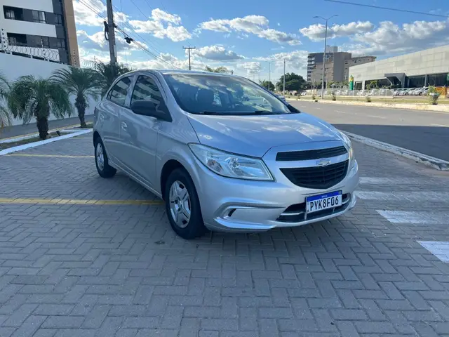 Carro Chevrolet Onix 2017 1.0 Joy SPE/4