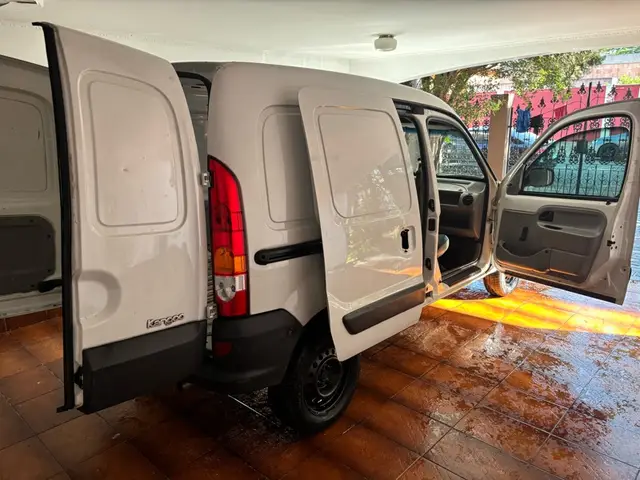 Carro Renault Kangoo Express 2010 1.6 16V Hi-Flex
