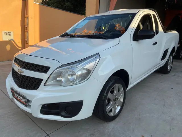 Carro Chevrolet Montana 2016 LS 1.4 (Flex)