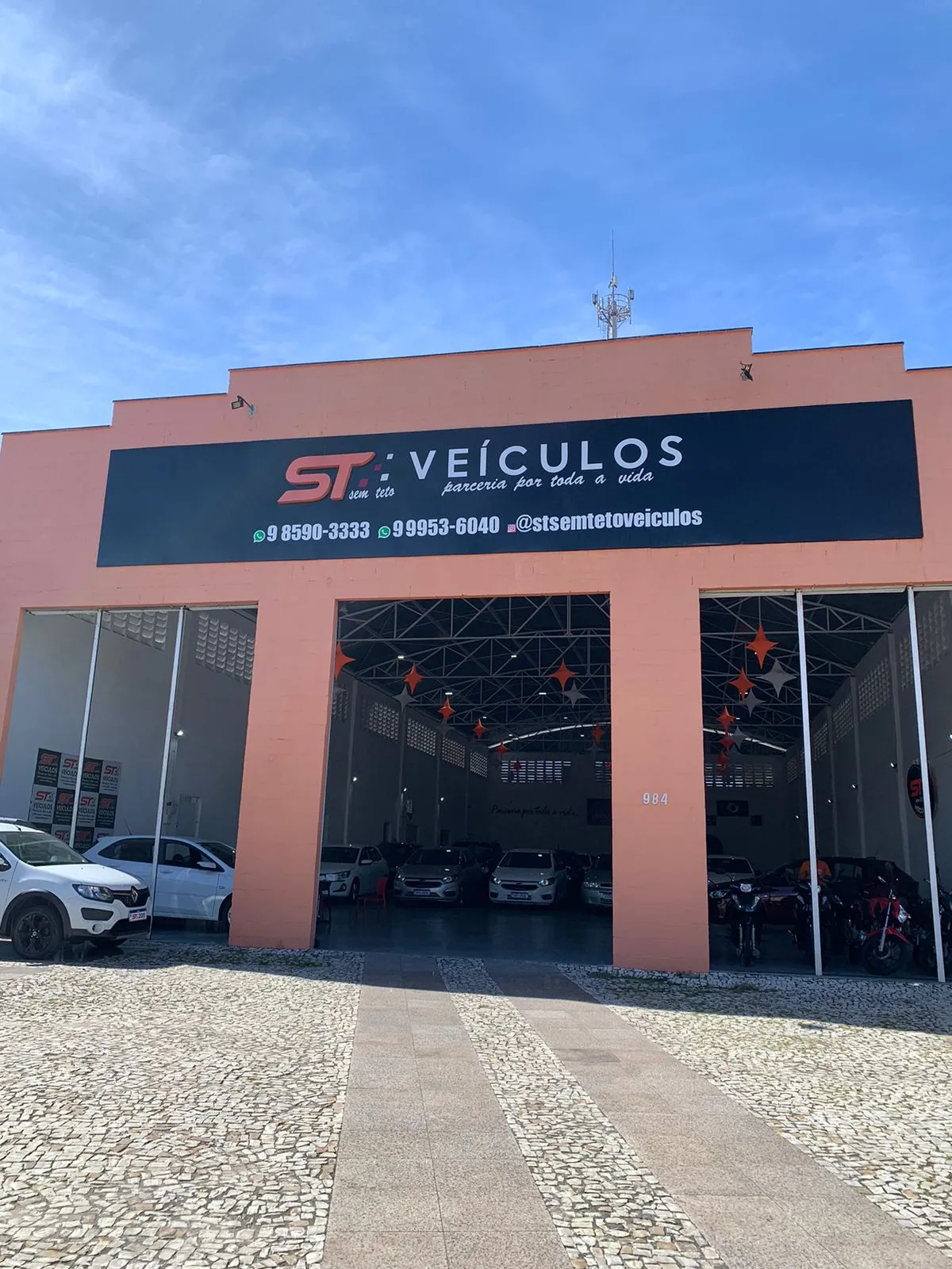 Fachada da loja Veículos à venda em S.T VEICULOS - Fortaleza - CE
