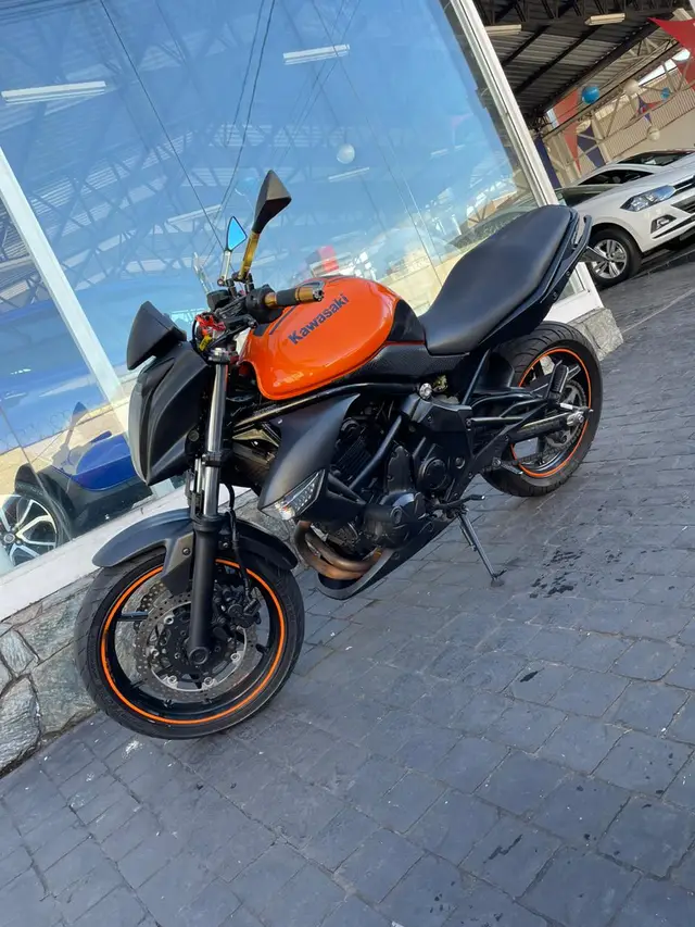 Carro Kawasaki ER-6N 2010 650cc
