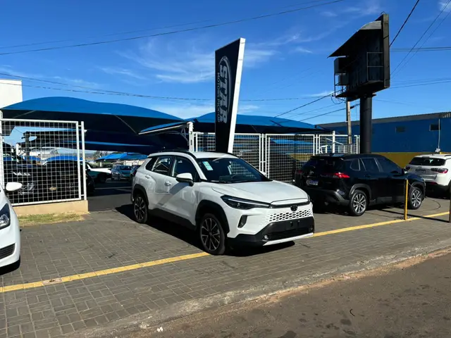 Carro Toyota Corolla Cross 2025 XRE 2.0