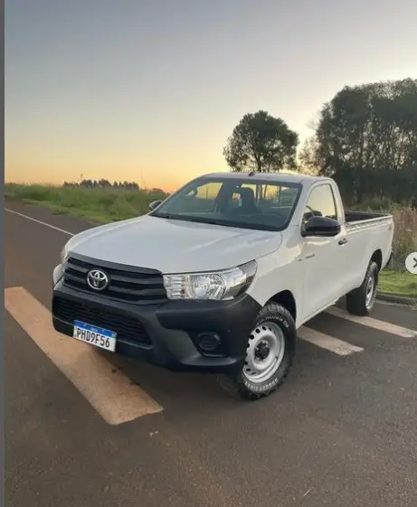 Carro Toyota Hilux Cabine Simples 2017 Hilux 2.8 TDI CS 4x4