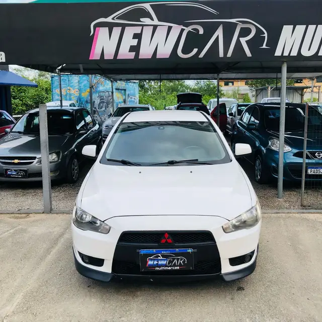 Carro Mitsubishi Lancer 2014 2.0 16V