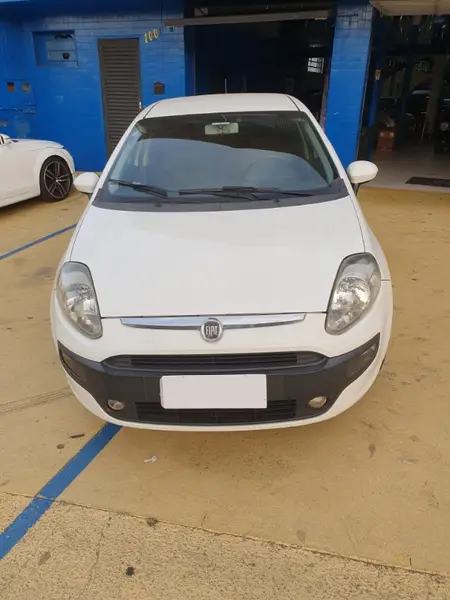 Carro Fiat Punto 2013 Attractive 1.4 (Flex)