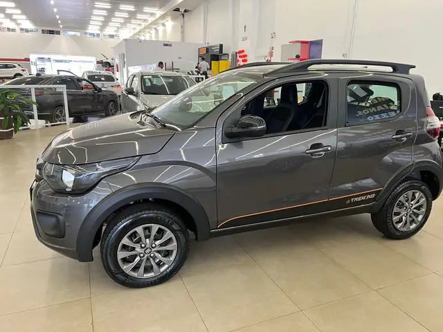 Carro Fiat Mobi 2024 Trekking 1.0