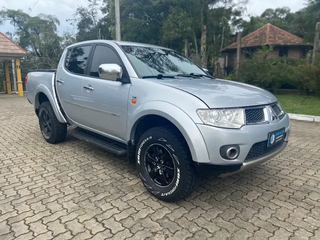 Carro Mitsubishi L200 Triton Sport 2013 3.2 DI-D 4x4 (Aut)