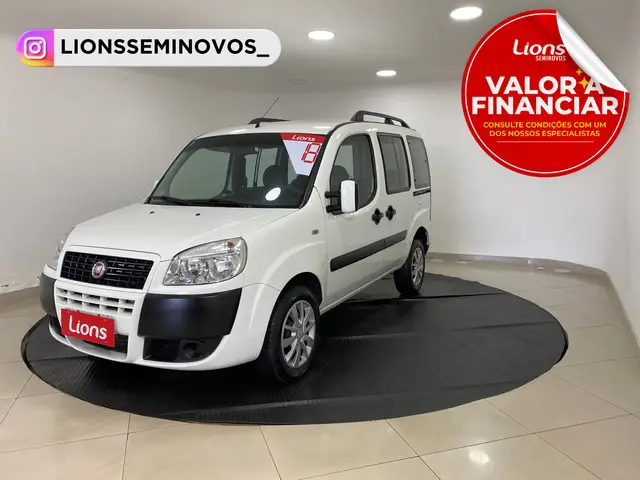 Carro Fiat Doblò 2018 Essence 1.8 5L (Flex)