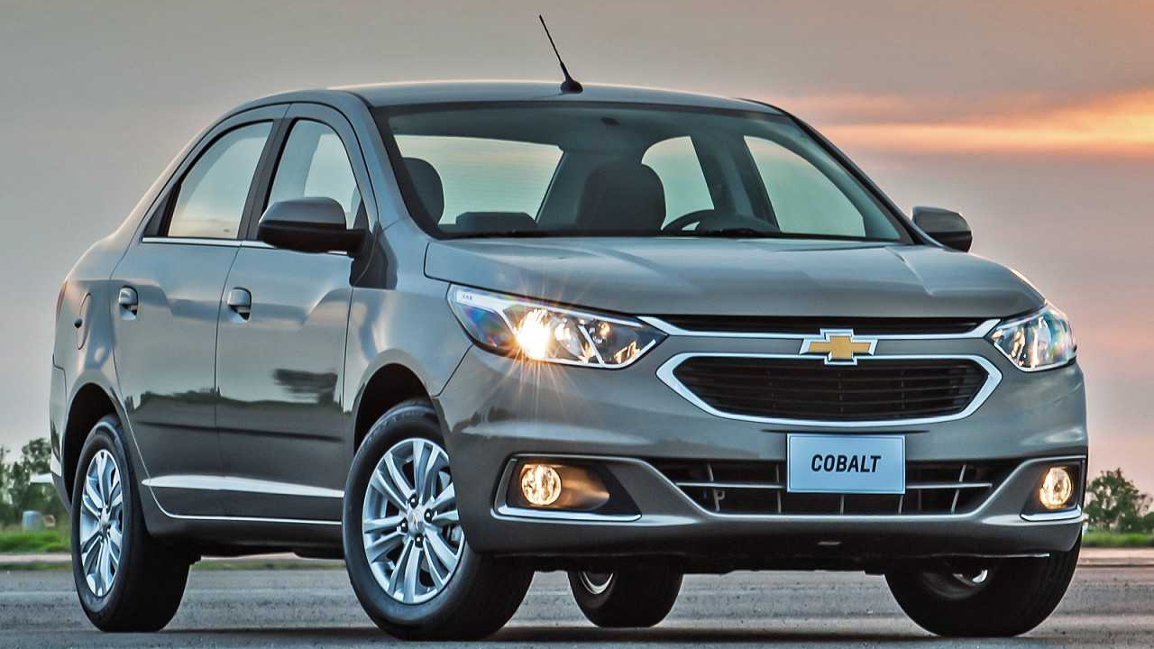 Fora do mercado brasileiro desde 2020, o Chevrolet Cobalt segue vivo em outros mercados