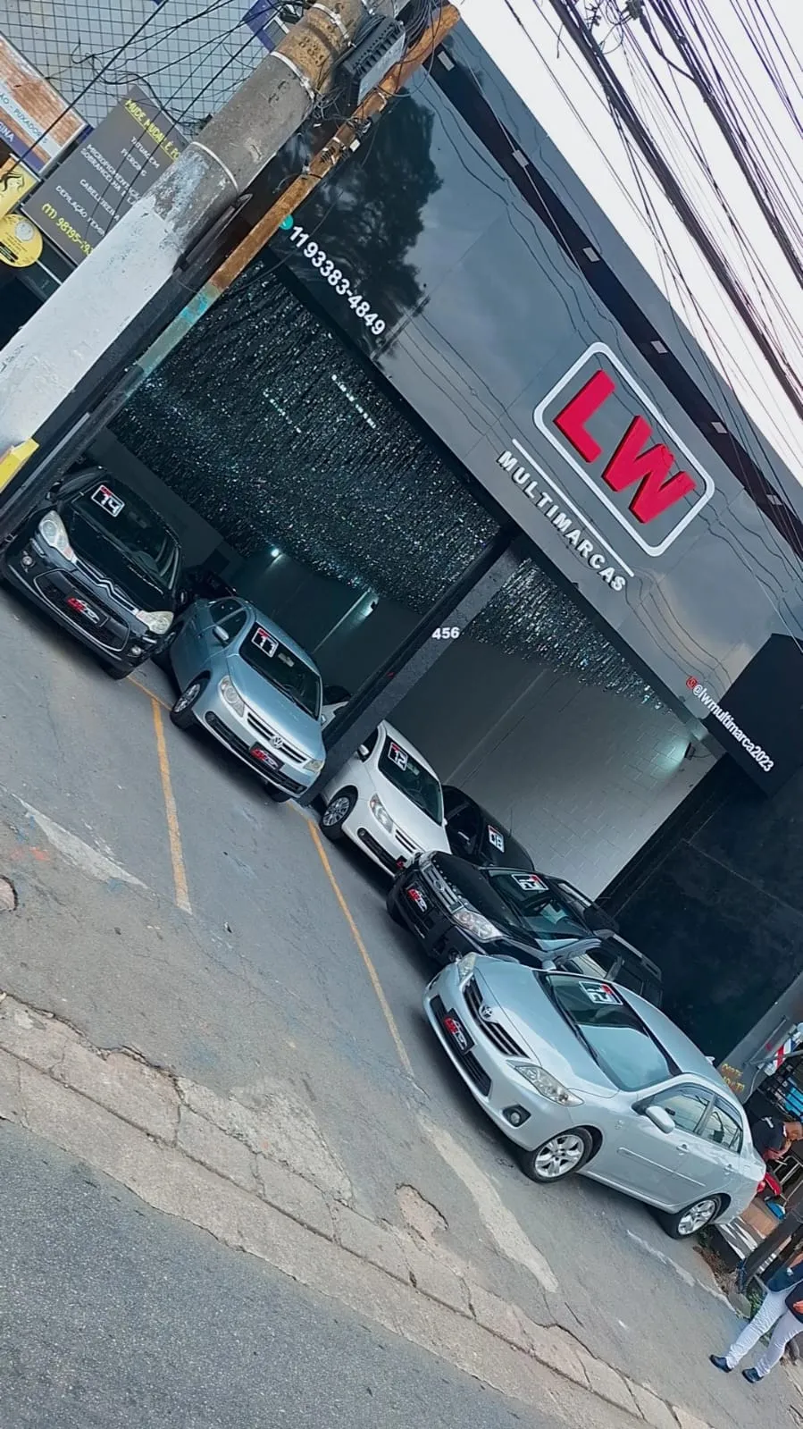 Fachada da loja Veículos à venda em LW MULTIMARCAS - São Paulo - SP
