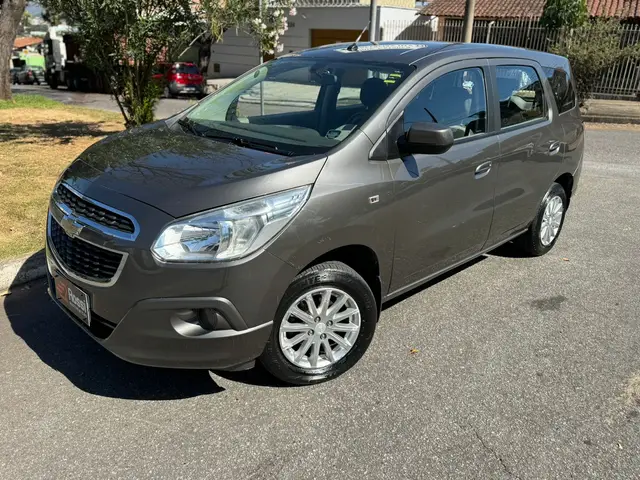 Carro Chevrolet Spin 2013 LT 5S 1.8 (Aut) (Flex)