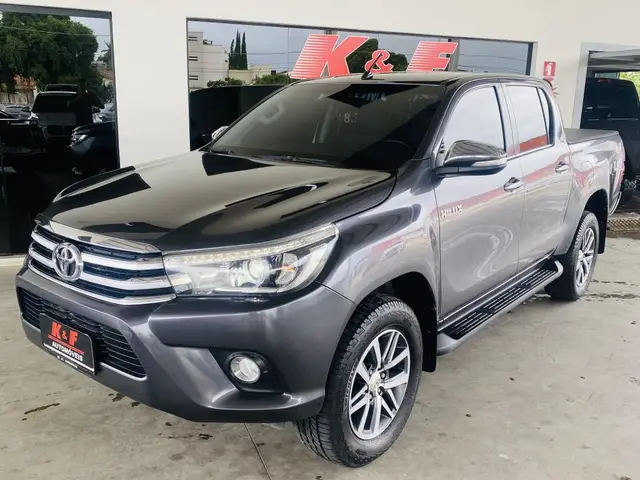 Carro Toyota Hilux Cabine Dupla 2017 Hilux 2.8 TDI SRX CD 4x4 (Aut)