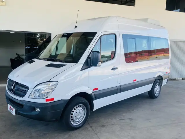 Carro Mercedes-Benz Sprinter 2016 VAN 415 CDI 15+1 Luxo