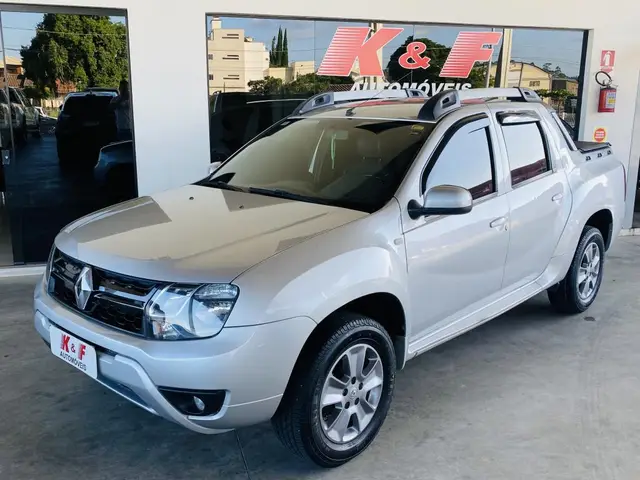 Carro Renault Duster Oroch 2016 2.0 16V Dynamique (Flex)