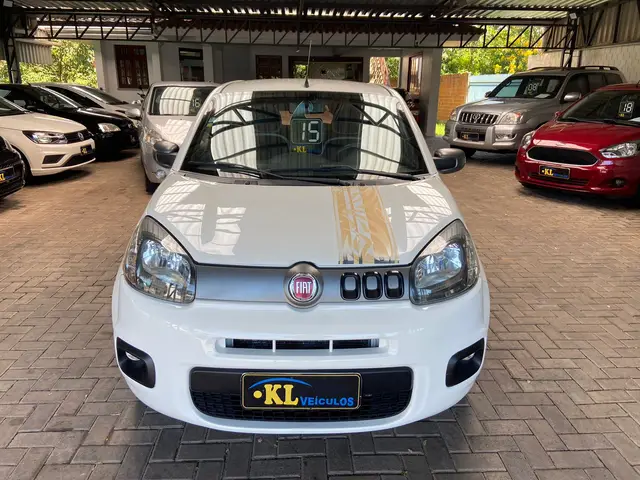 Carro Fiat Uno 2015 Evolution 1.4 8V (Flex) 4p