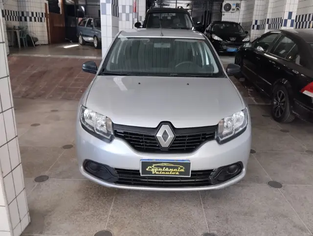 Carro Renault Logan 2018 Authentique 1.0 12V SCe (Flex)