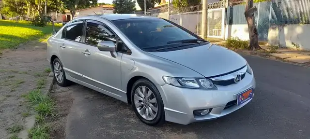 Carro Honda Civic 2011 New  LXL 1.8 i-VTEC (Couro) (Aut) (Flex)