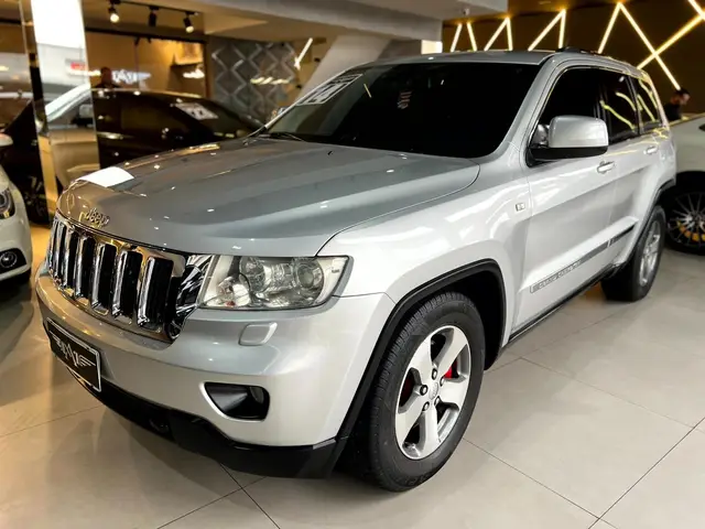 Carro Jeep Grand Cherokee 2011 Laredo 3.6 (aut)