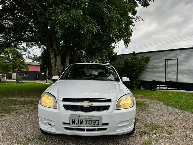 Carro Chevrolet Prisma 2012 Maxx 1.4 (Flex)