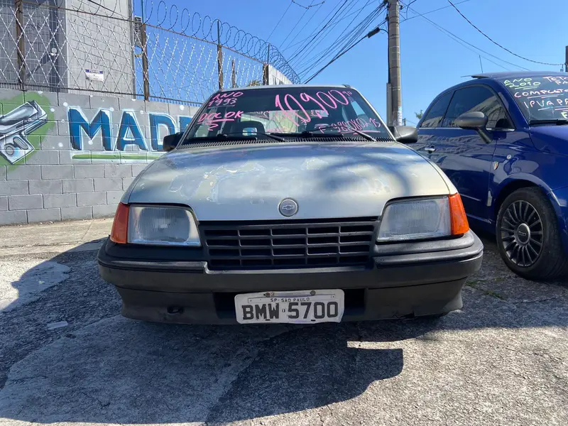 Chevrolet Kadett Hatch SLE 1.8 EFi