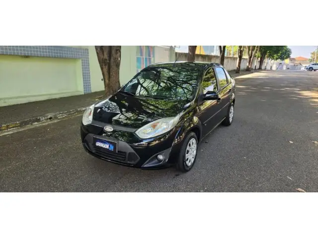 Ford Fiesta Sedan SE Plus 1.6 RoCam (Flex)