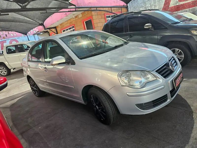 Volkswagen Polo Sedan 1.6 8V I-Motion (Flex) (Aut)