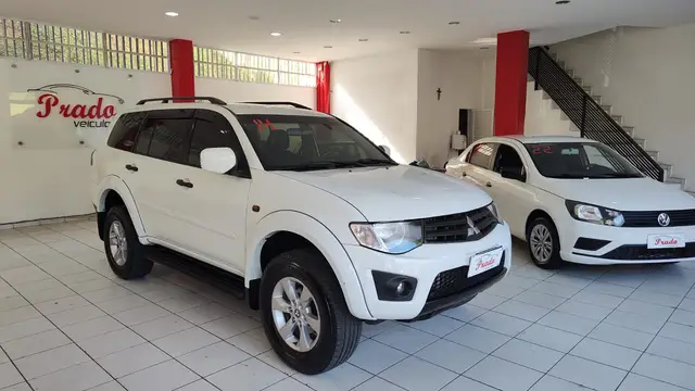 Carro Mitsubishi Pajero Dakar 2014 3.2 DI-D HD 4WD