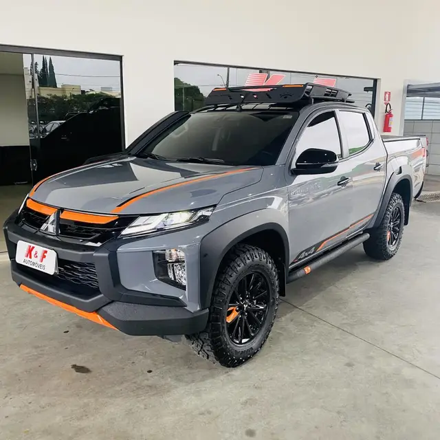 Carro Mitsubishi L200 Triton Savana 2024 HPE 2.4 Sertões