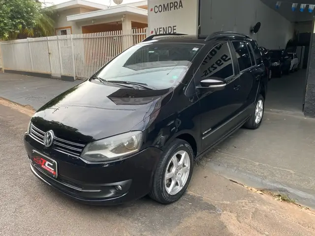 Carro Volkswagen SpaceFox 2014 1.6 8V Trend I-Motion (Flex)