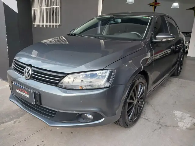 Carro Volkswagen Jetta 2014 2.0 Comfortline Tiptronic (Flex)