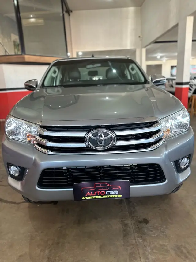 Carro Toyota Hilux Cabine Dupla 2018 Hilux 2.8 TDI SRV CD 4x4 (Aut)