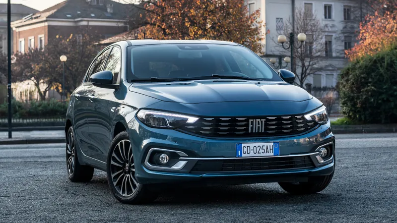 Fiat Tipo ainda existe do outro lado do mundo e tem até motor híbrido