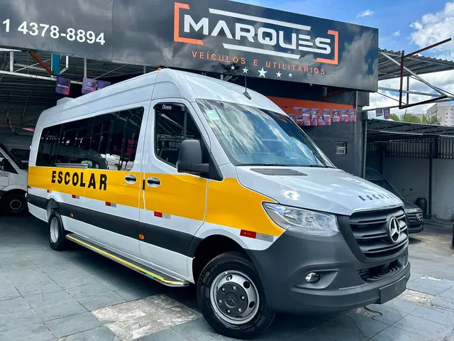 Carro Mercedes-Benz Sprinter 2025 517 F. Ext. L.P.T.A. Die. (E6)