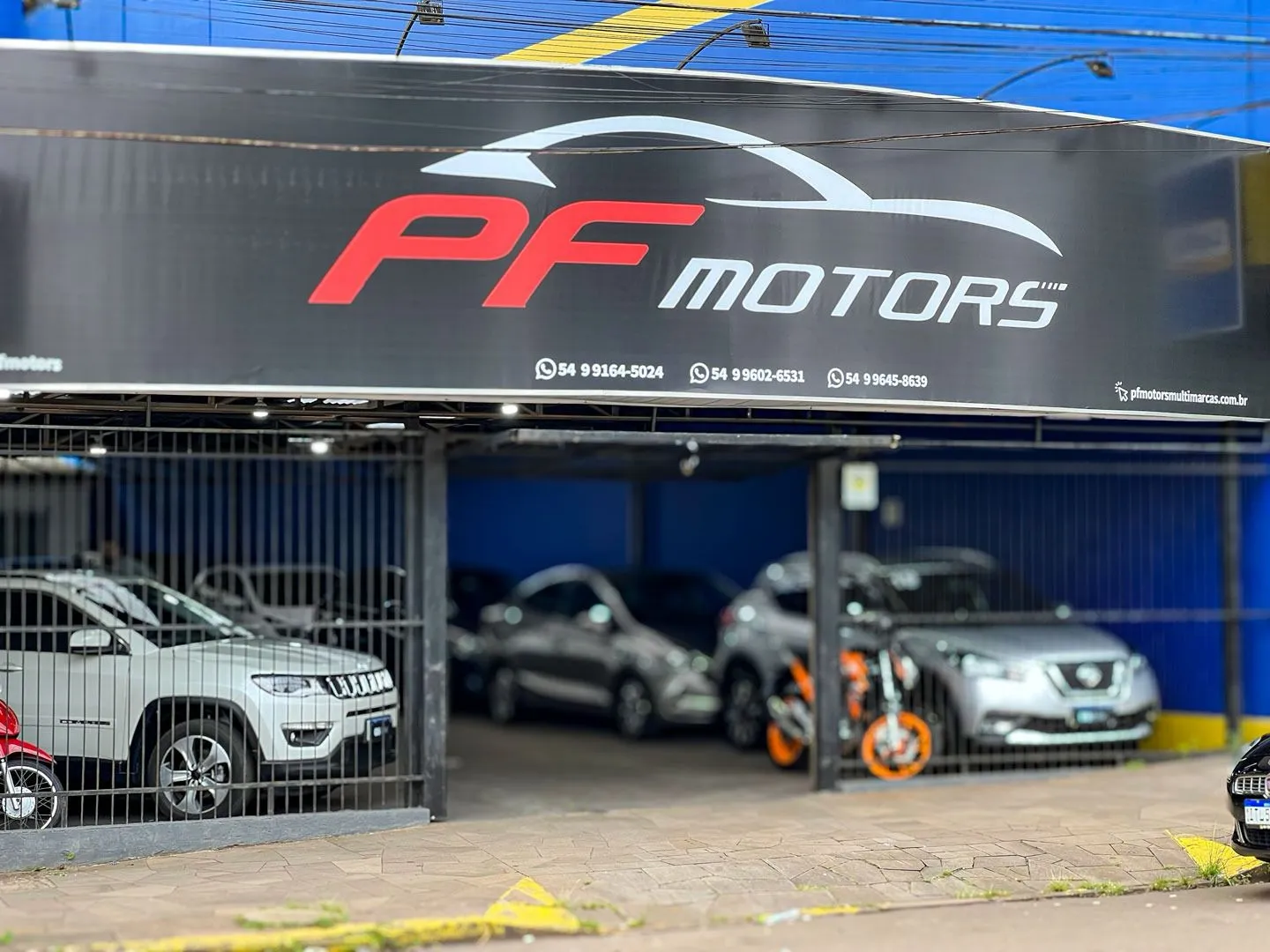 Fachada da loja Veículos à venda em PF motor`s - Passo Fundo - RS | Mobiauto