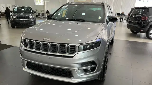 Carro Jeep Commander 2025 Overland 2.0 Hurricane