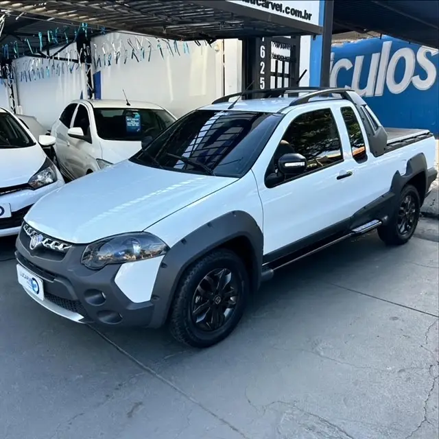 Carro Fiat Strada 2013 Adventure 1.8 16V (Flex) (Cabine Estendida)