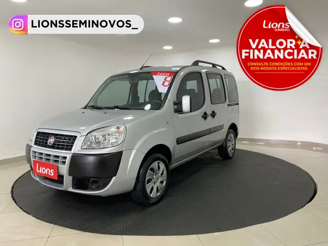 Carro Fiat Doblò 2018 Essence 1.8 5L (Flex)